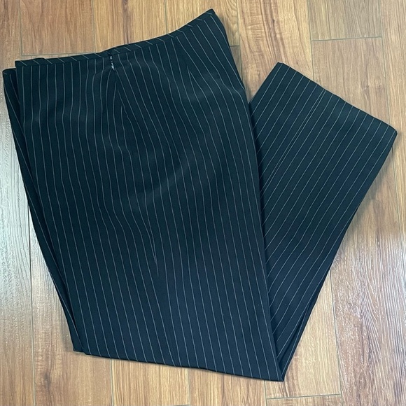 Liz Claiborne Wide Leg Pin Striped Dress Pants Size 16 - Picture 6 of 6